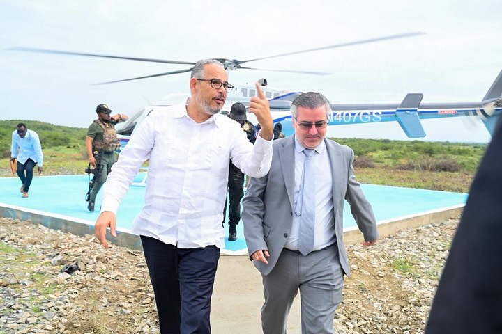 Le Premier ministre Alix Didier Fils-Aimé lance une nouvelle ère pour la sécurité nationale : visite historique au Centre de formation tactique