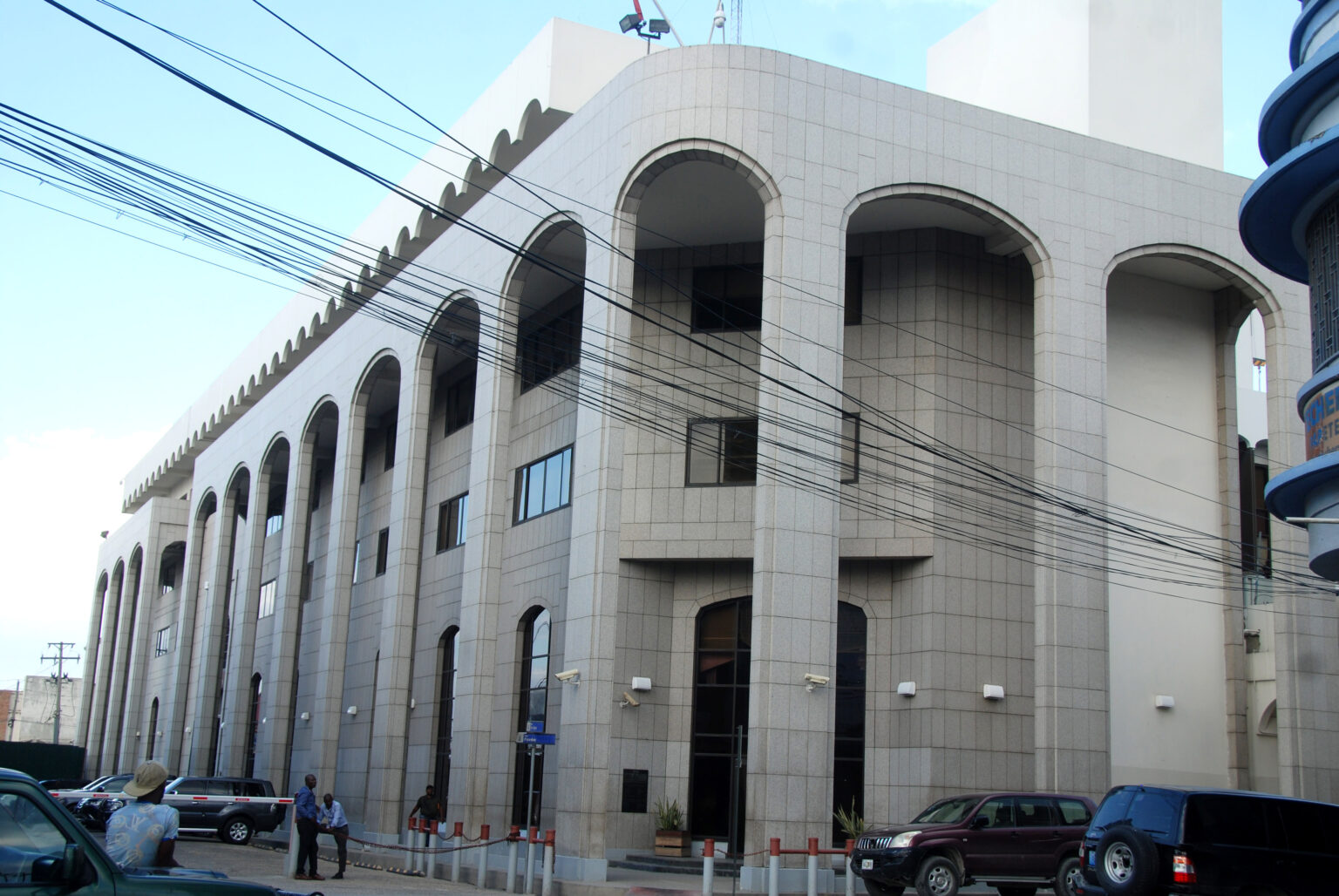 La BRH accorde un répit aux emprunteurs : moratoires et restructuration de prêts autorisés jusqu’en septembre 2026