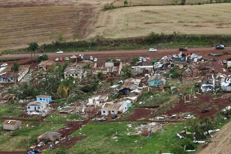 Catastrophe naturelle au Brésil : une tornade meurtrière ravage une ville du sud