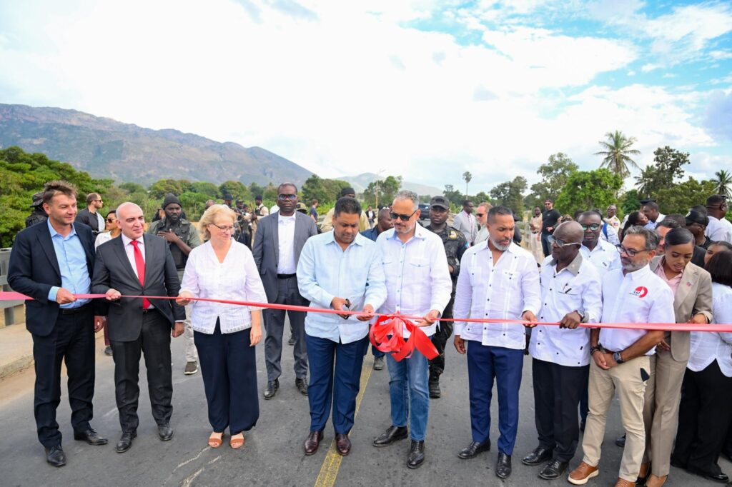 Inauguration de la route Hinche–Saint-Raphaël