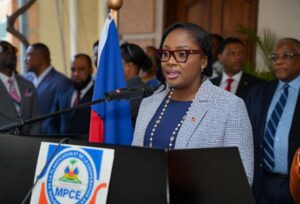 Sandra Paulemon installée à la tête du Ministère de la Planification et de la Coopération Externe