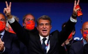 Joan Laporta largement reconduit à la tête du FC Barcelone