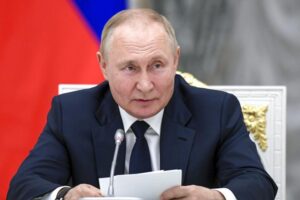 Vladimir Poutine affirme que la guerre en Ukraine « se dirige vers sa fin »