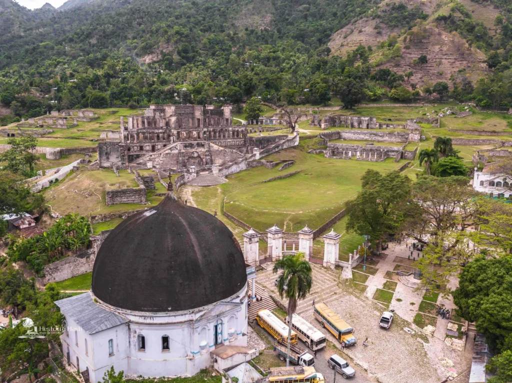 Intempéries : le Palais Sans Souci touché, les autorités mobilisent les spécialistes Sans Souci DJI 0725 scaled 1